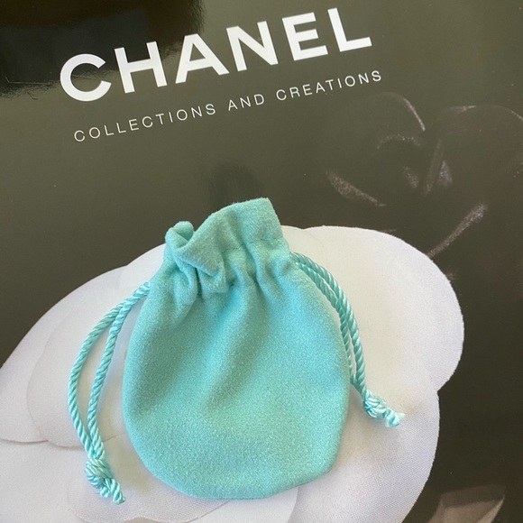 ✨14K Gold Pendant✨ - Picture 7 of 7